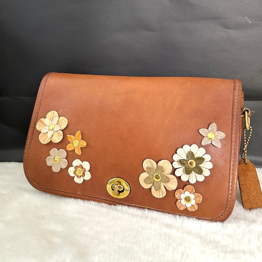 Vintage Coach Tea Roses Upcrafted and Reloved British Tan Pocket Purse